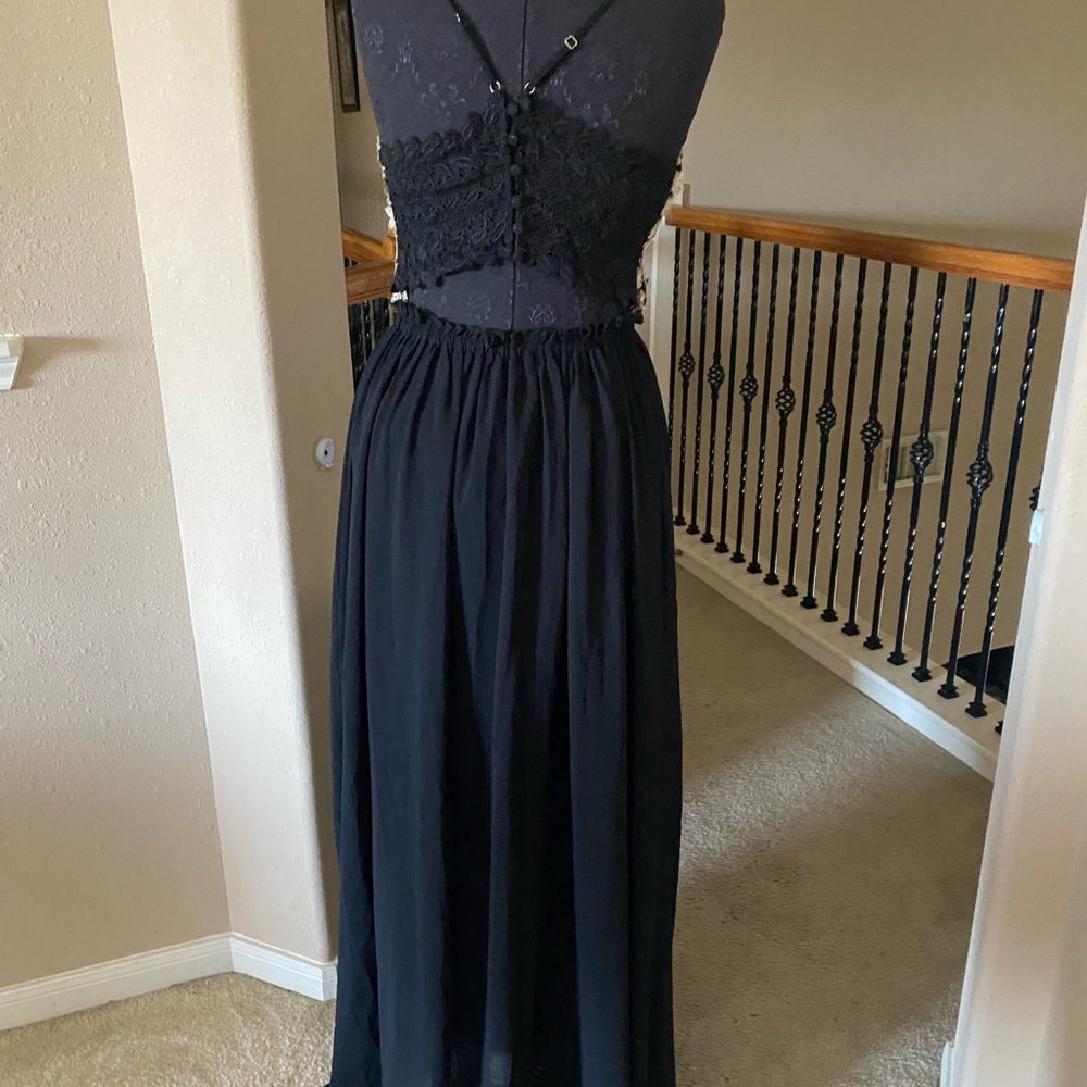 Dress - Picture 6 of 11